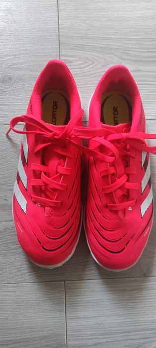 Buty piłkarskie korki ADIDAS PREDATOR rozmiar 32