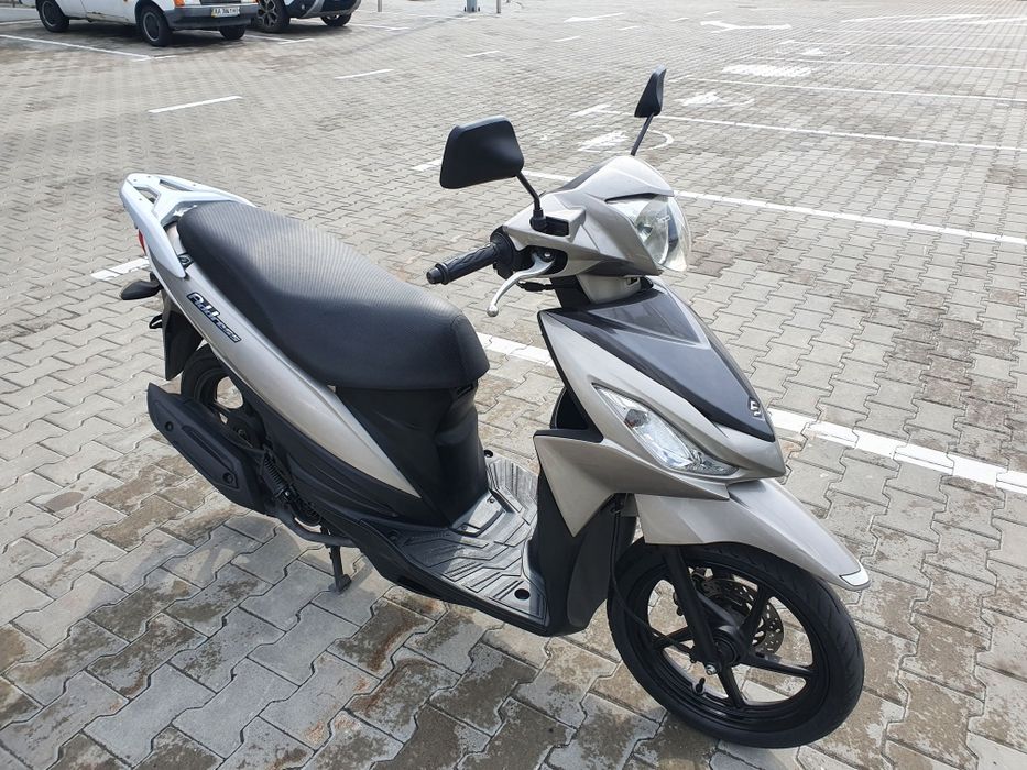 Yamaha Nmax 125 с контейнера макси скутер