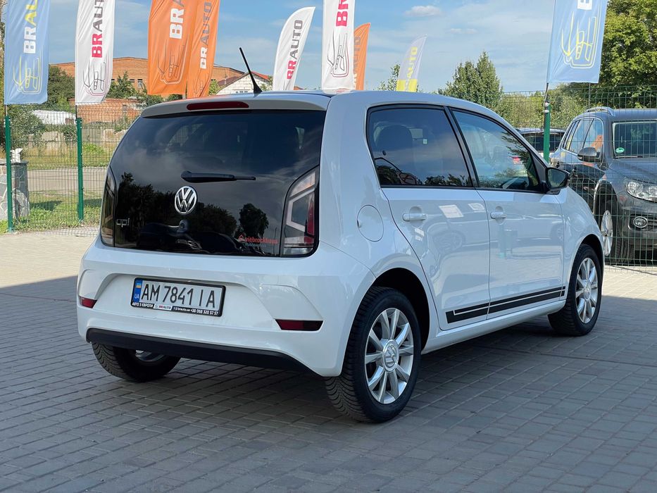 Volkswagen Up 2016