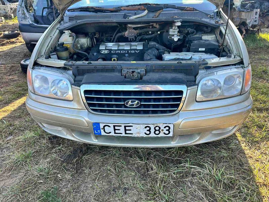 Авторазборка Xyundai Trajet обьем 2.0бензин 2004год