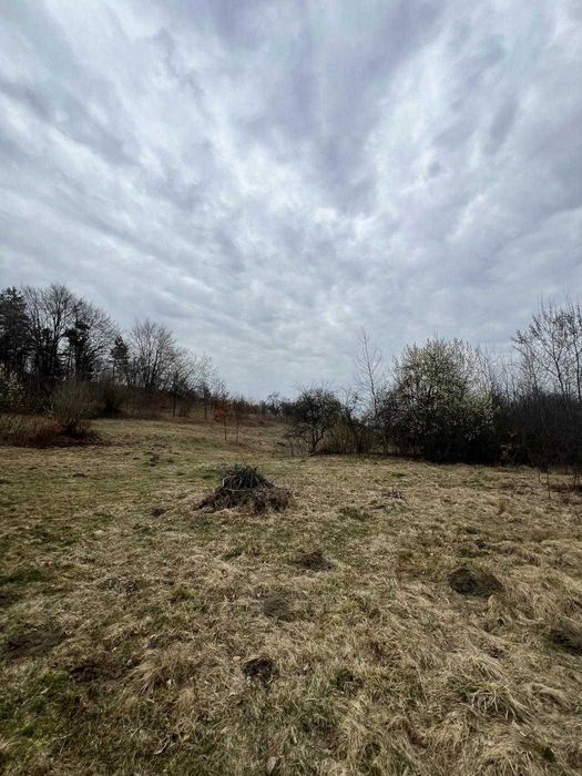 Продам земельну ділянку неподалік Крехівського Монастиря.