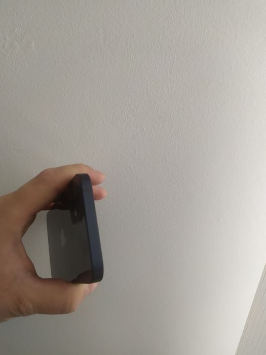 Iphone 12 64ГБ..