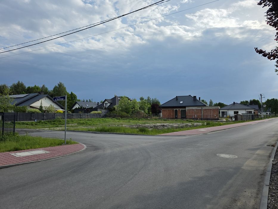 Działka budowlana 1028 m² w Pionkach - Widok 3