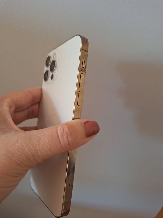 iPhone 12 Pro 128 GB Dourado – Impecável + Oferta de Capas