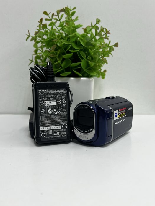 Б/В Відеокамера Sony DCR -SX 40E