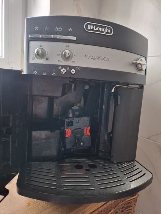 Кавомашина (кавоварка) De’Longhi Magnifica ESAM 3000