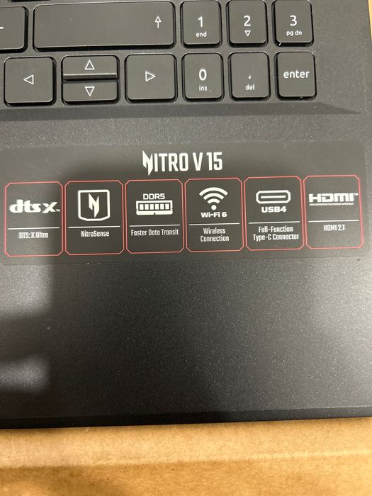 Acer nitro com RTX 4050 + comando, menos de 3 MESES