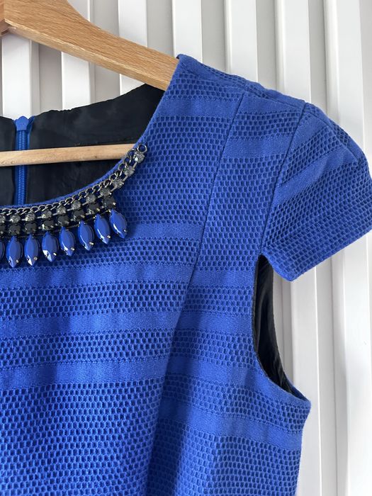 Zara elegancka sukienka naszyjnik