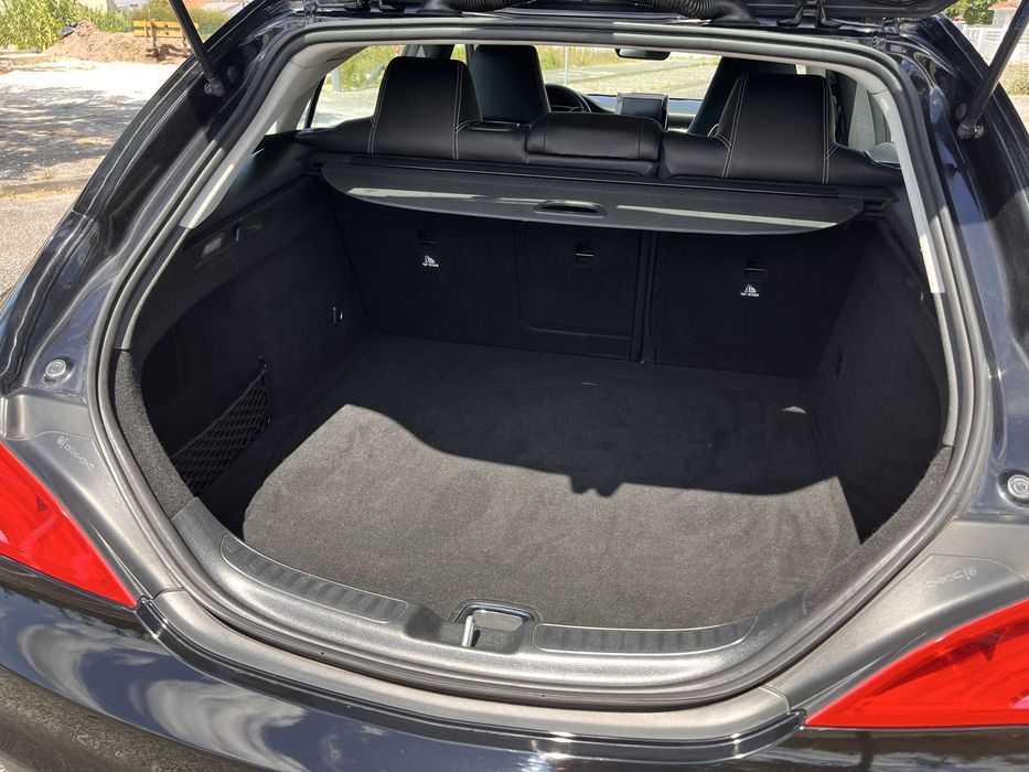 Mercedes Benz CLA 180d