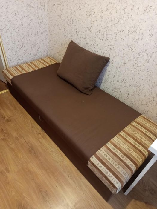 Sprzedam tapczan jednoosobowy