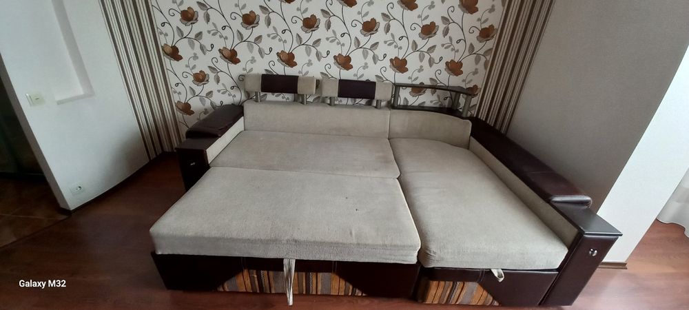 Продам кутовий диван