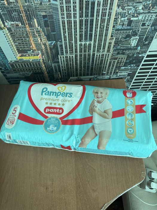 Підгузки pampers premium care. 52 шт. Придбала випадково не той розмір