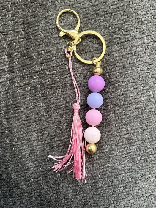 Breloczek do kluczy fioletowy