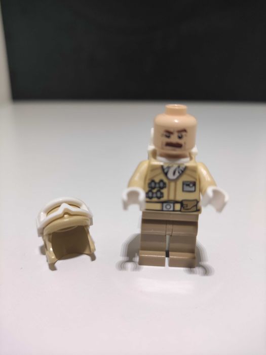 Lego 9509 Hoth Rebel Trooper Tan Uniform sw0425