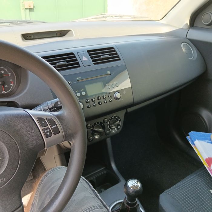 Suzuki Swift 1.3 16v gasolina