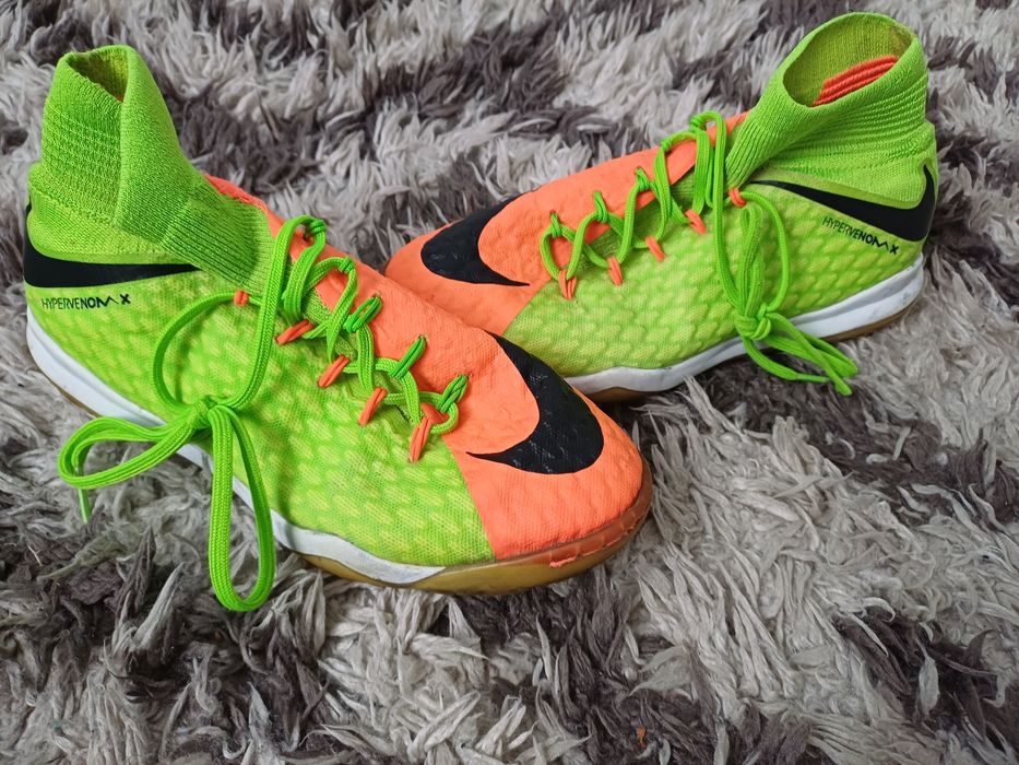 Buty sportowe halówki