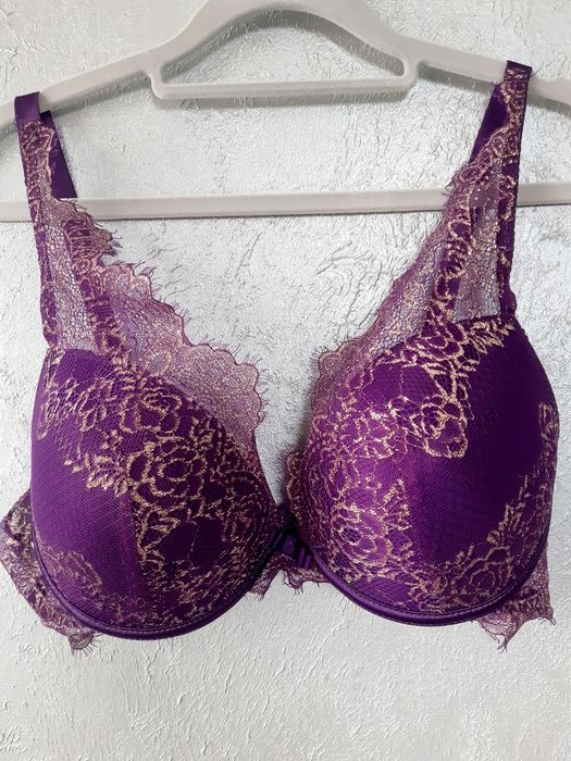 Biustonosz fioletowy push up