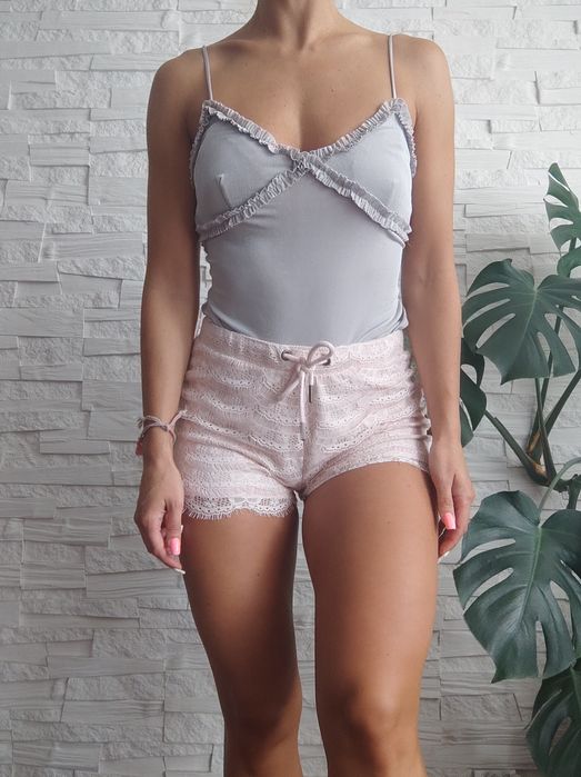 Bershka kobiece body letnie marszczenie rozmiar M