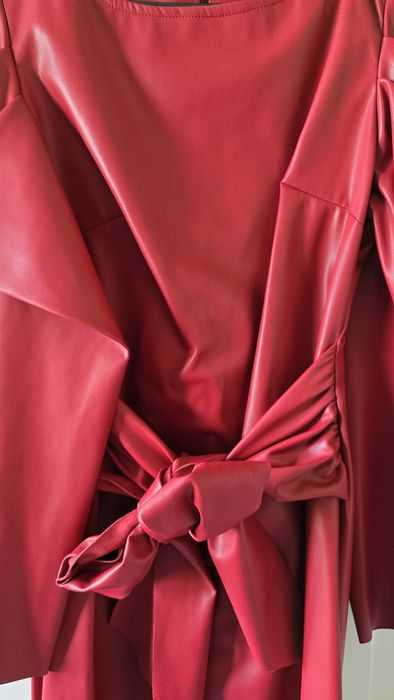 Burgundowa, bordowa sukienka