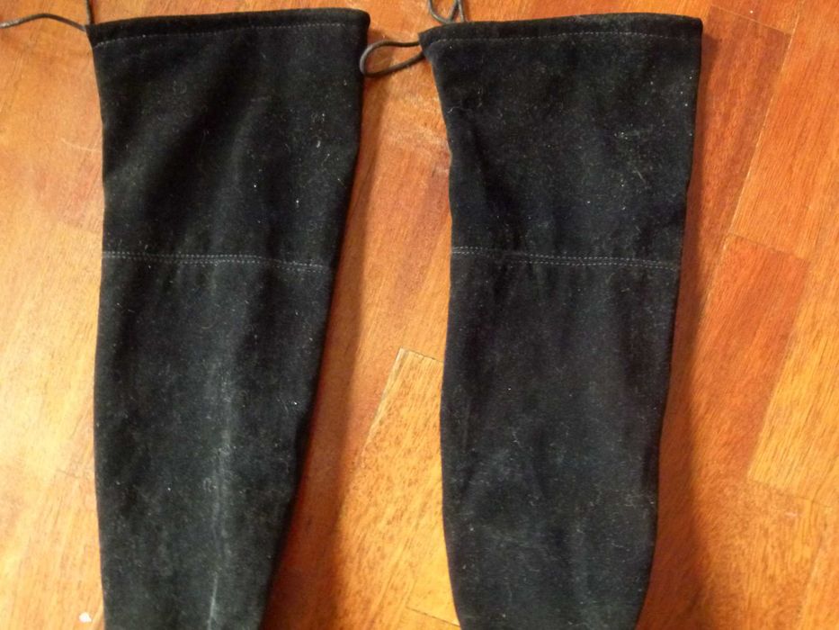 Botas pretas mulher tam 37 em muito bom estado.