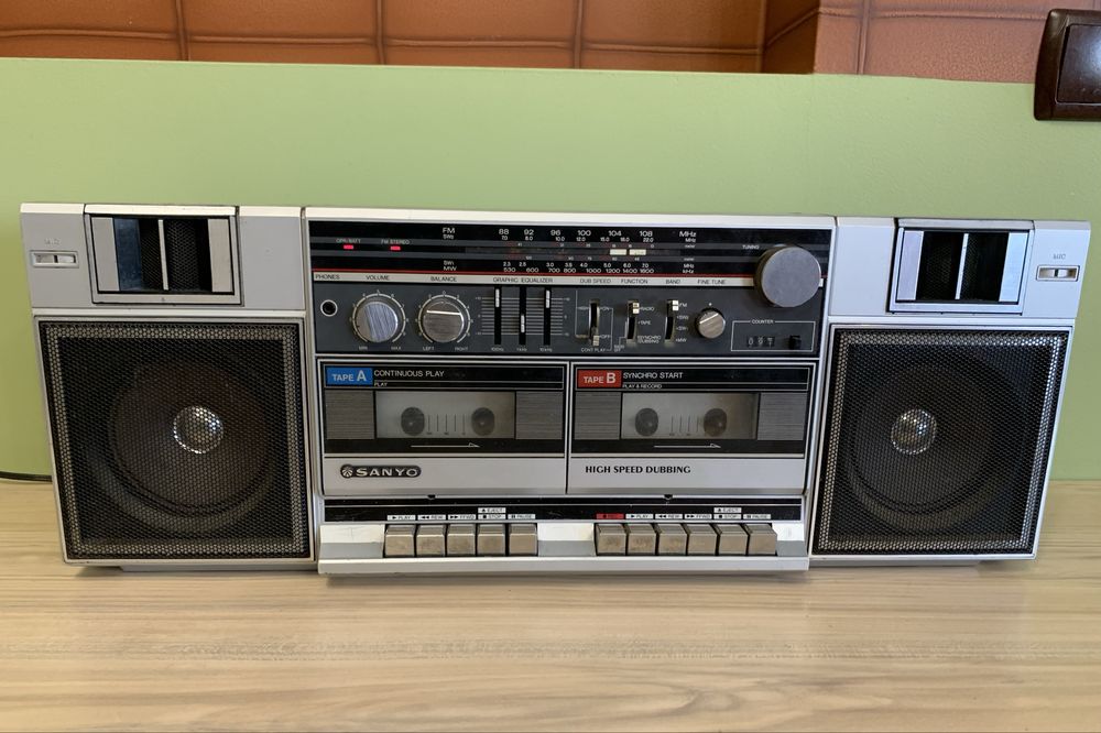 Магнітофон Sanyo MW220K