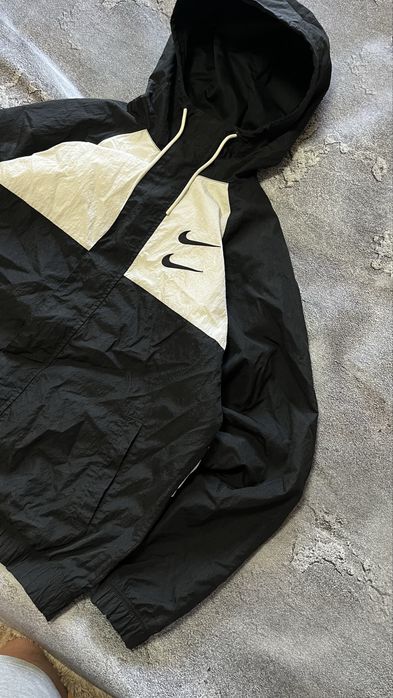 Вітровка nike swoosh