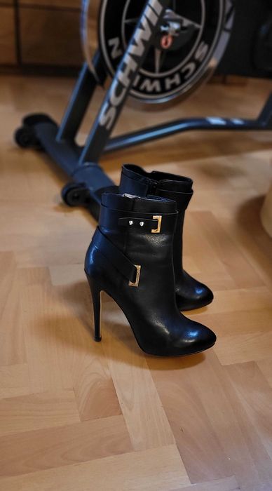 Guess botki mega sexy