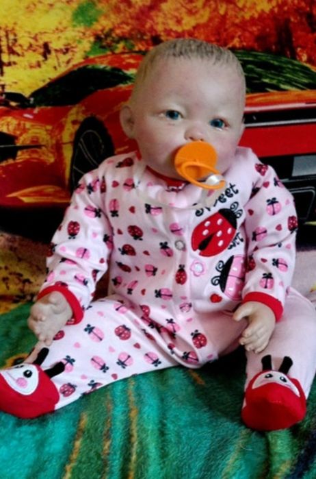 Duża lalka  bobas z minką  jak prawdziwe niemowlę ok.55 cm.