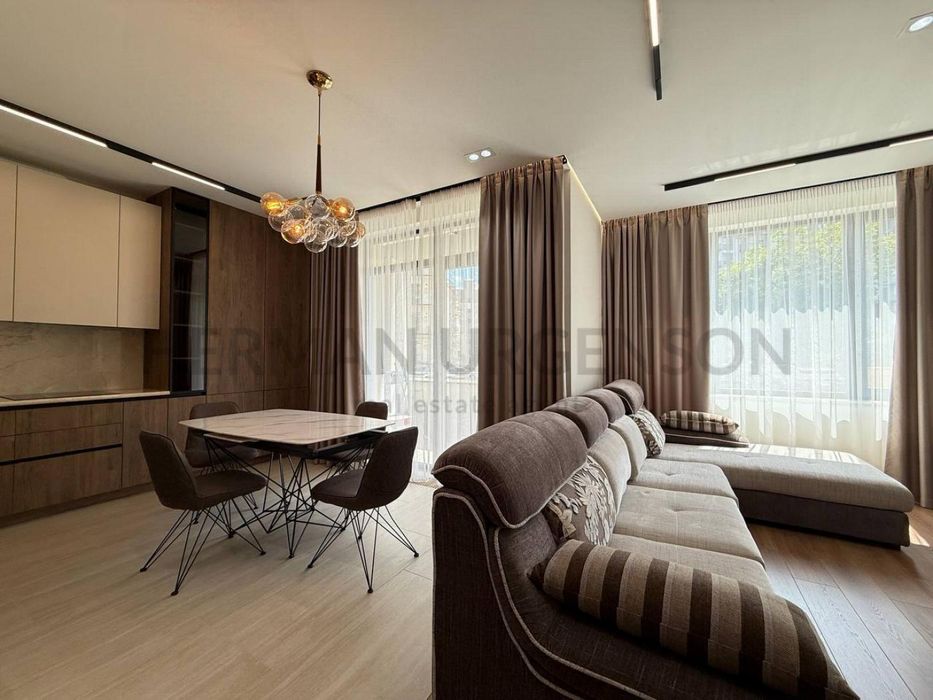 Продаж 2к квартири 74 м.кв / ЖК Residents Park