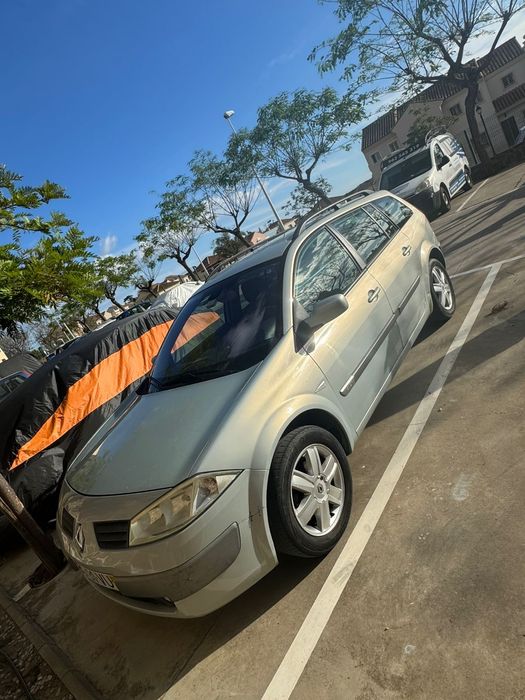 Estou buscando uma caravana para fazer negócio com este veículo