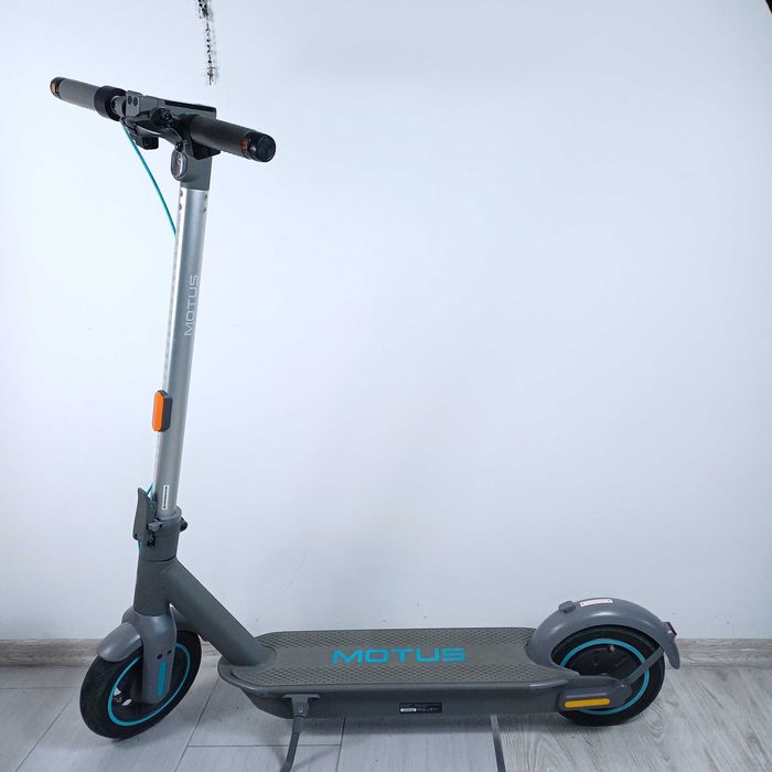 Hulajnoga elektryczna Motus Scooty 10" 2023 60km Turkus 350w Gen5