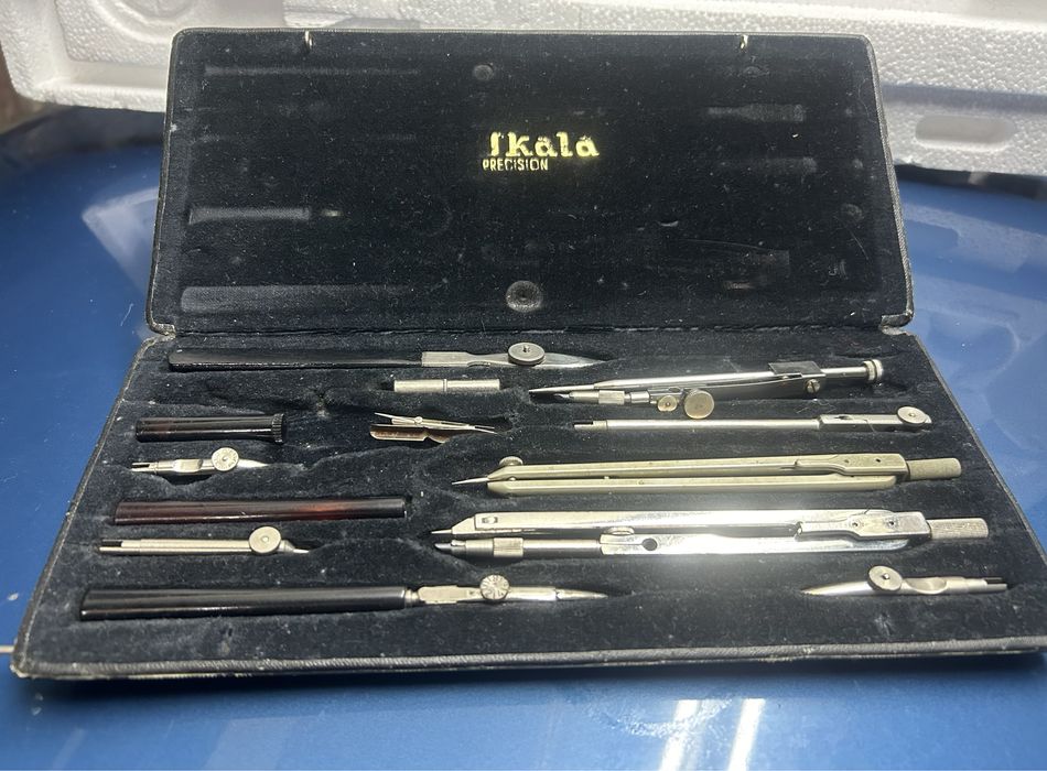 Zestaw kreslarski SKALA