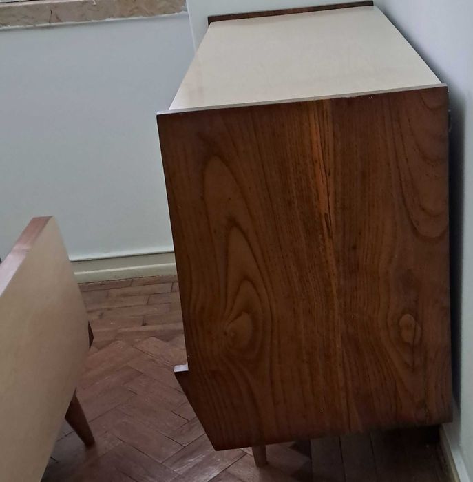 Mobilia de quarto dos anos 1960 - Urgente