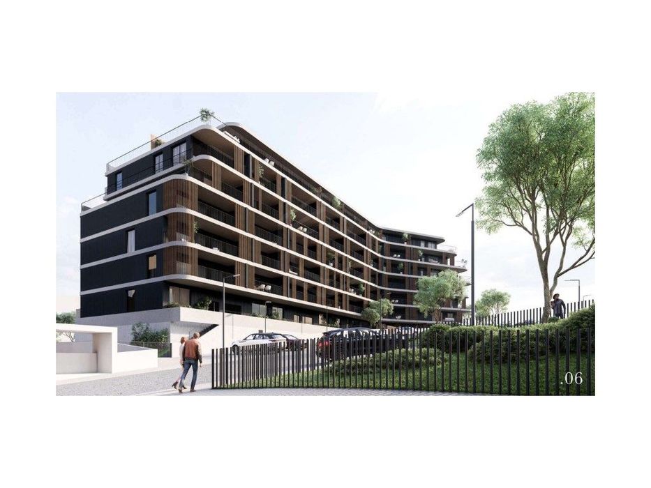 T2, com varanda com 11m2 e lugar de garagem para 1 carros.