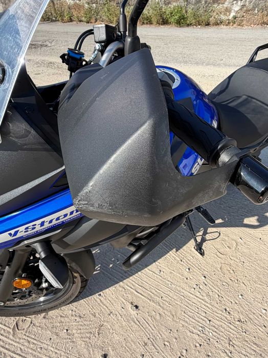 Suzuki V-STROM 650