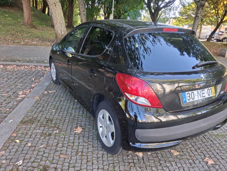 Peugeot 207 1.360 a gasolina