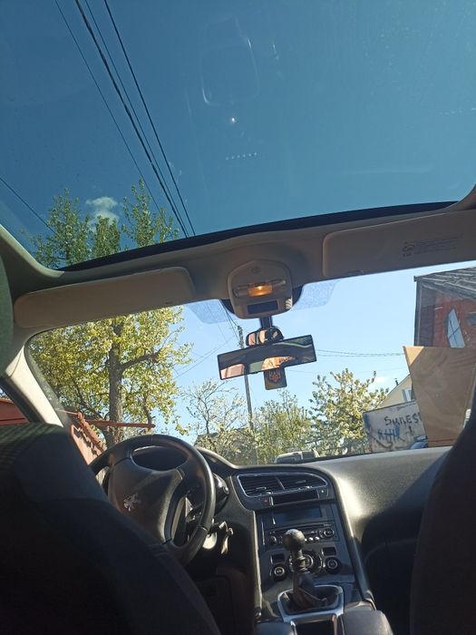 Продам Пежо 5008
