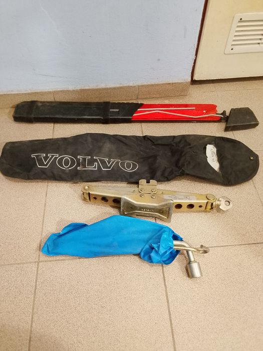 Podnośnik samochodowy Volvo