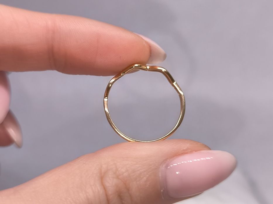 Кольцо золотое р.19 (1.16гр)