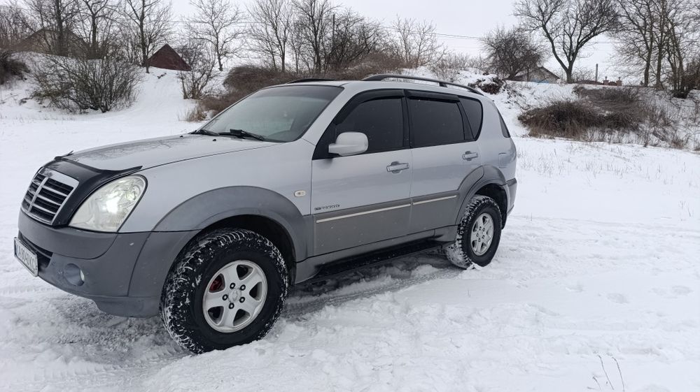 Продам SsangYong rexton на автомате 2,7 дизель