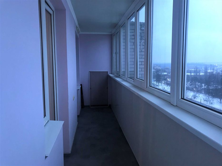 Продаю четырехкомнатную квартиру на Космонавтов. Евроремонт!