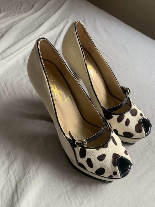 Yves Saint Laurent rozm 38 szpilki z kotywem zwierzecym