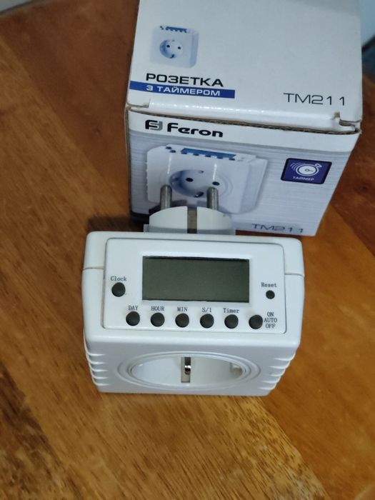 Розетка з таймером Feron TM211