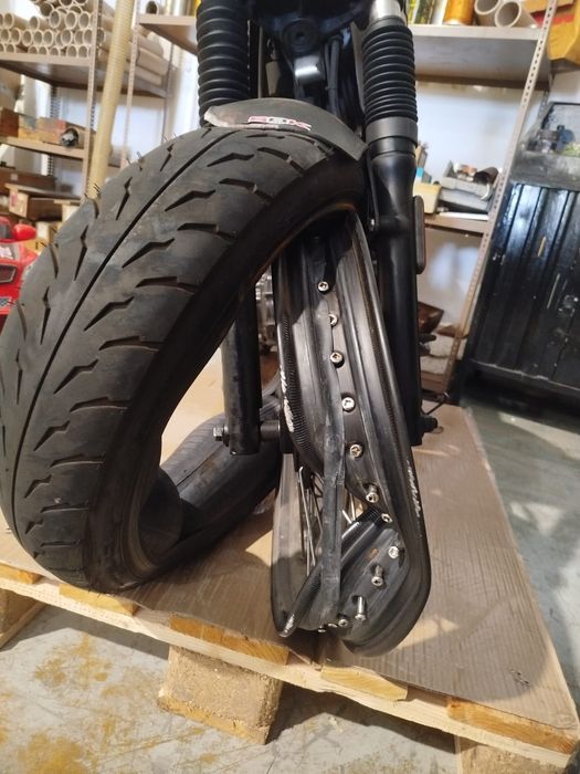 Brixton belsberg 125cc