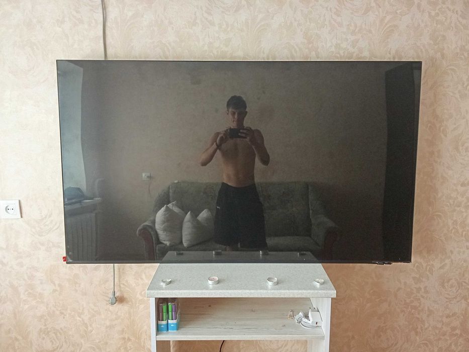 Телевизор SAMSUNG 65"
