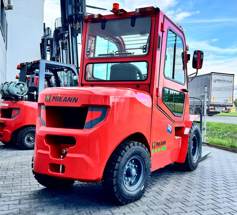 Wózek Widłowy 5T MIKANN, Maszt 4,5m, Triplex, Diesel, Kabina