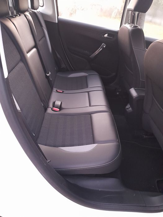 Peugeot 2008 16r 12b automat   bogate wyposażenie
