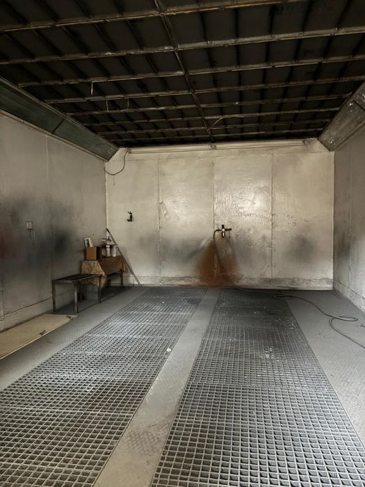 Estufa e cortina de pintura