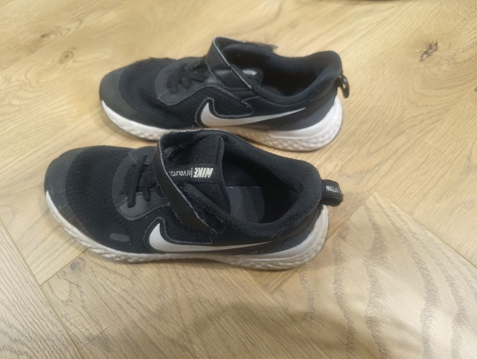 Buty sportowe Nike 33