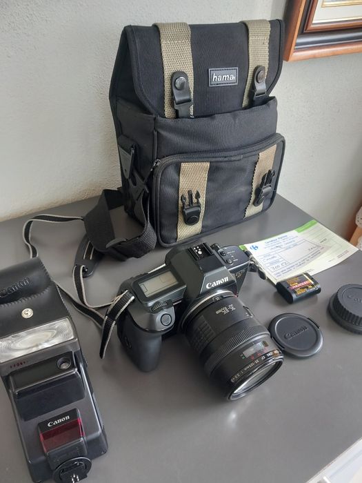 Canon EOS RT + Objetiva EF 35–105mm + Flash Canon 300EZ